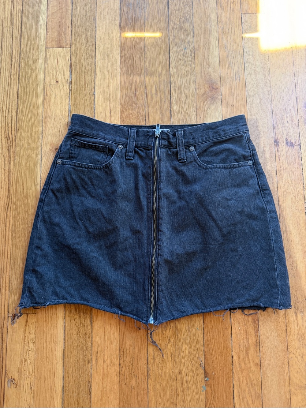Madewell black zip front skirt